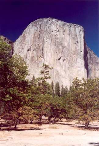 109 Yosemite - El Capitan 2307m - nejvy.odkryt ulov monolit  