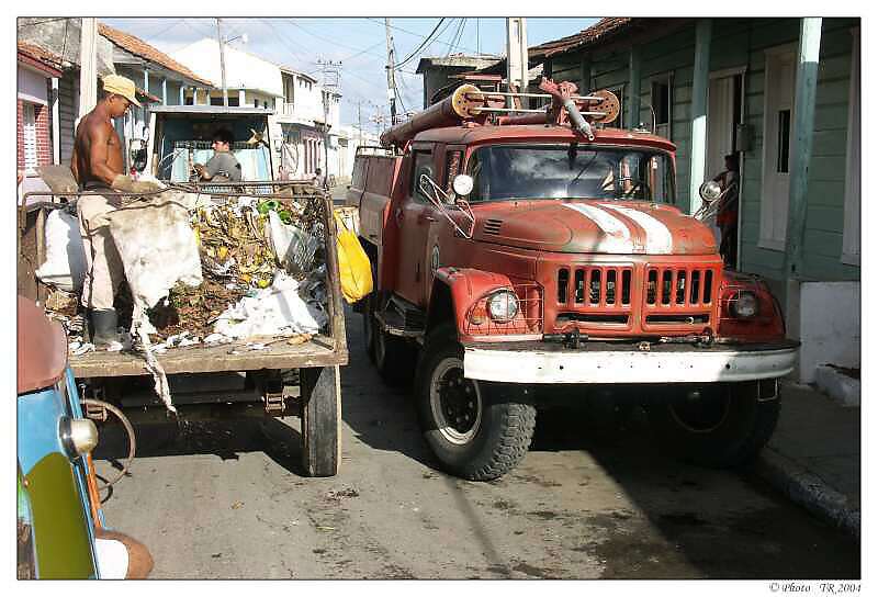 254 Baracoa, popeli a hasii 