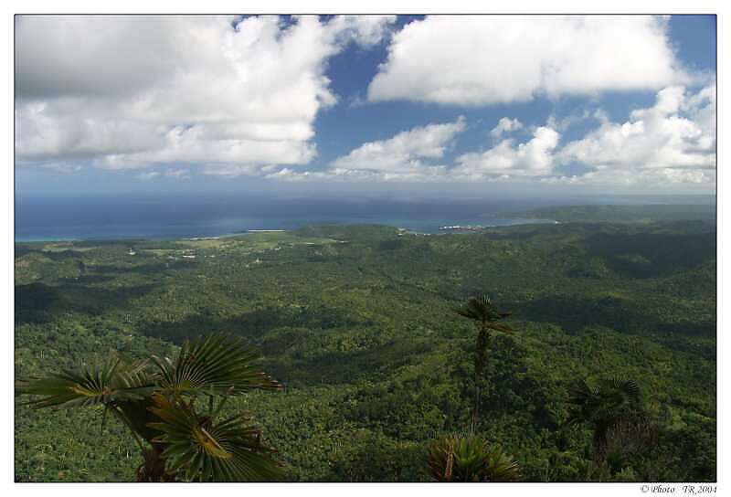 267 pohled z El Yunque, vpravo v dlce Bahamy 