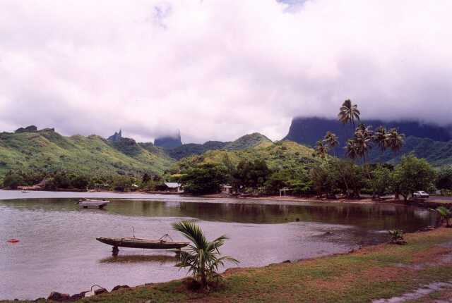 137 Ostrov Moorea, Opunohu Bay 