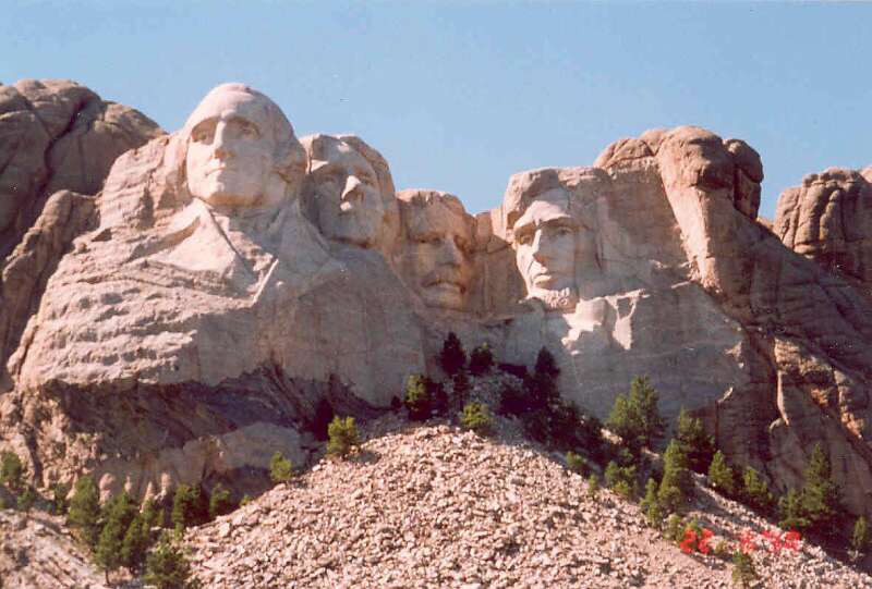 002 Mt. Rushmore - Washington, Jefferson, Roosvelt, Lincoln 