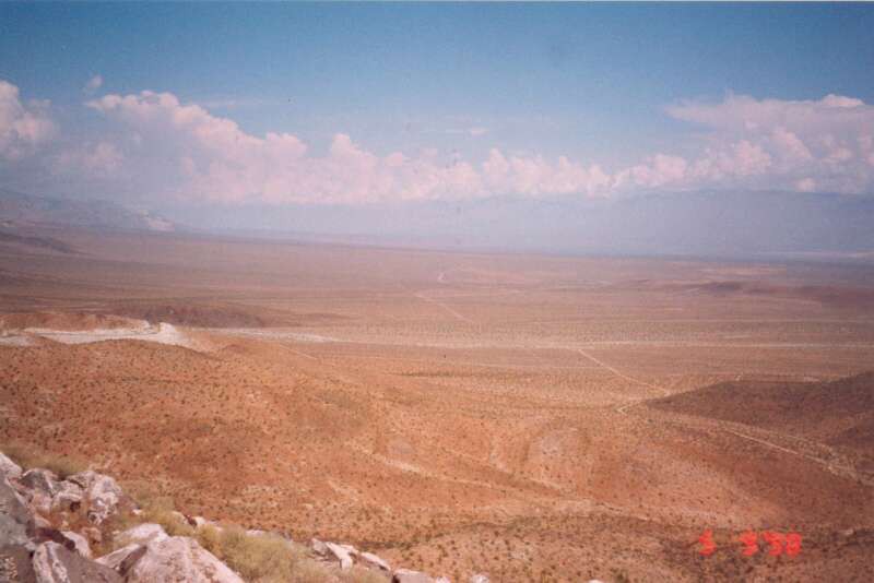 105 Pou v Panamint Valley, Sierra Nevada 