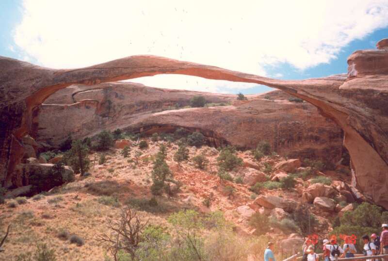 147 Landscape Arch v Devils Garden - s rozptm 96m nejvt prodn oblouk na svt 